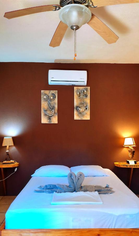 El Belga Loco Hotell Las Peñitas Exteriör bild